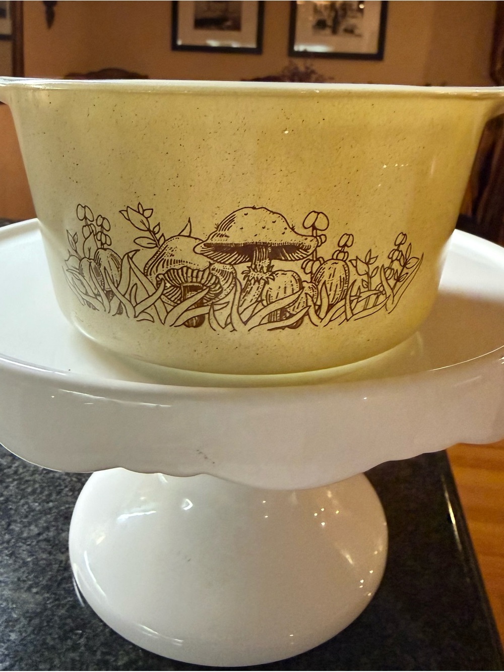 Vintage Pyrex Forest Fancies Mushroom Casserole Dish Gooseberry - Picture 8 of 10
